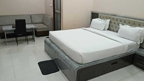 Luxury Room | Iron/ironing board, free WiFi, bed sheets - HOTEL JD INN (Dumka)
