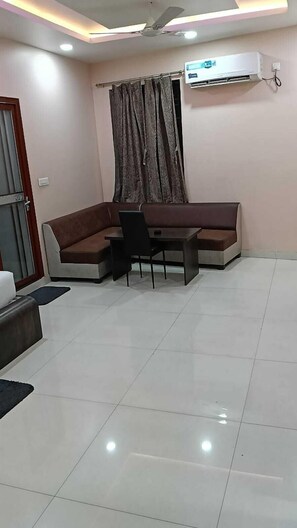 Luksusrom | Strykejern/-brett, wi-fi (inkludert) og sengetøy