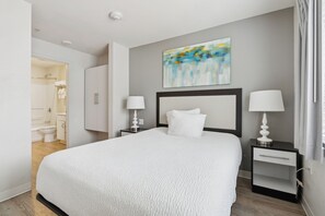 Schreibtisch, Bügeleisen/Bügelbrett, Reisekinderbett, kostenloses WLAN