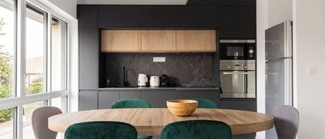 Apartment | Tempat makan