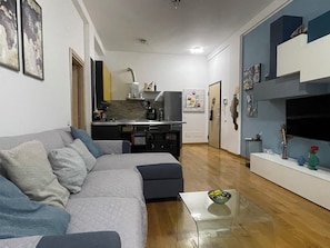 Smart TV - Rome Eur Apartment- da Gigi (Roma)