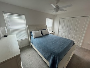 2 chambres, fer et planche à repasser, Wi-Fi gratuit, draps fournis