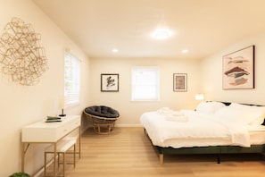 3 habitaciones, escritorio, tabla de planchar con plancha y wifi gratis 