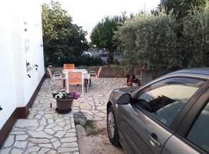 Apartamento (Two Bedroom Apartment with Terrace) | Fachada