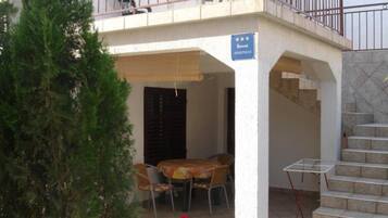Apartment (Two Bedroom Apartment with Terrace) | Exterior