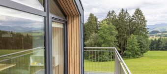 Prachtig vrijstaand vakantiehuis met WIFI, TV, balkon, panorama, parking en huisdieren toegestaan