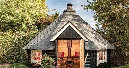 Beautiful private villa for 16 guests with WIFI, TV and terrace