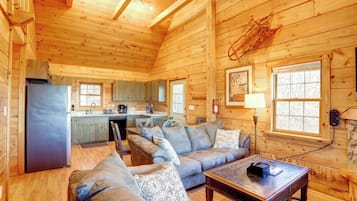 Televisión y chimenea