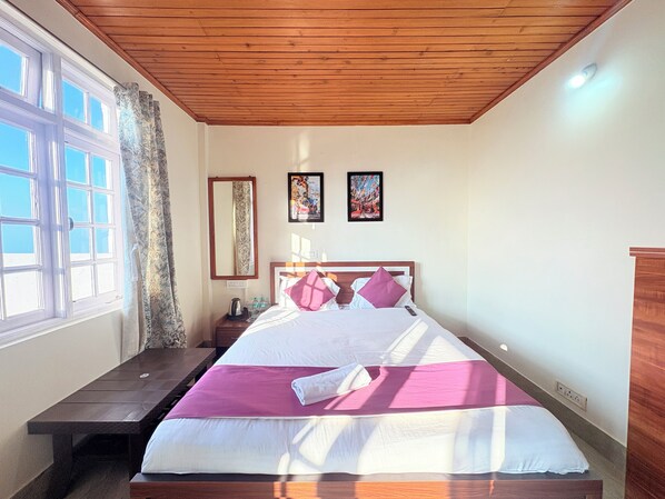 Premium Room | Meja, Wi-fi percuma