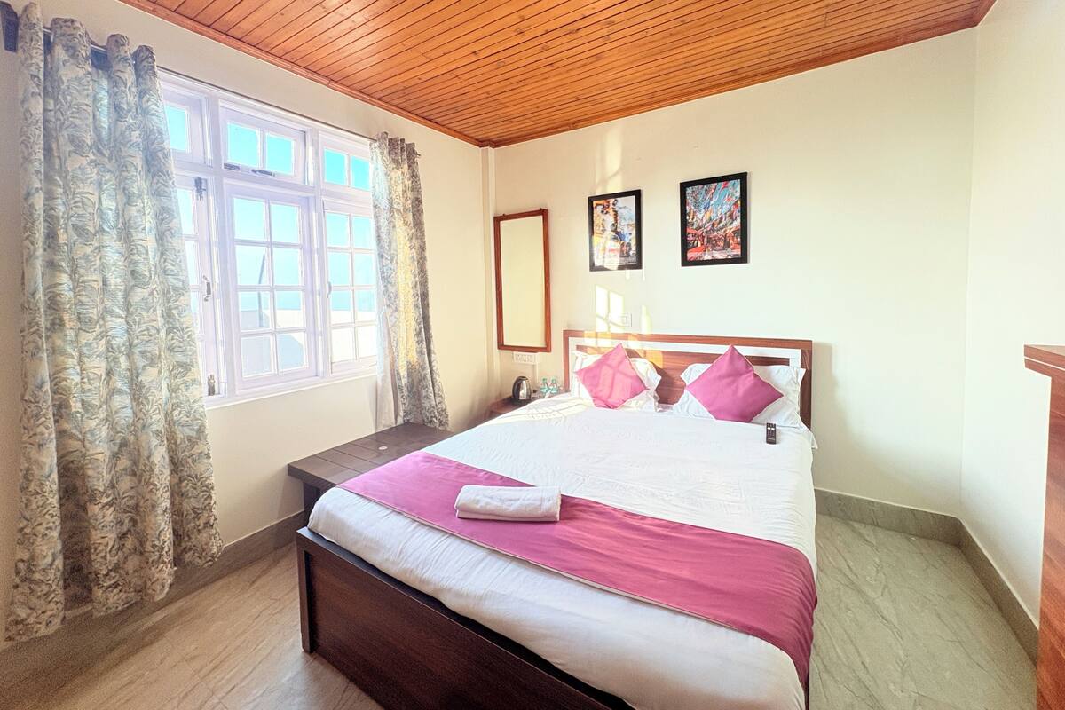 Premium Room | Meja, Wi-fi percuma