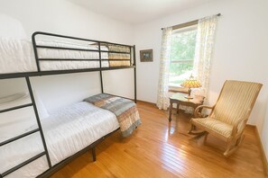 4 bedrooms, free WiFi, wheelchair access - Lydia's Lodge in Pelham (Pelham)