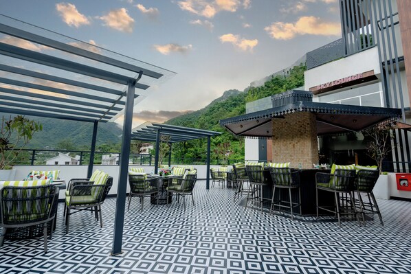 Bar (di hartanah)