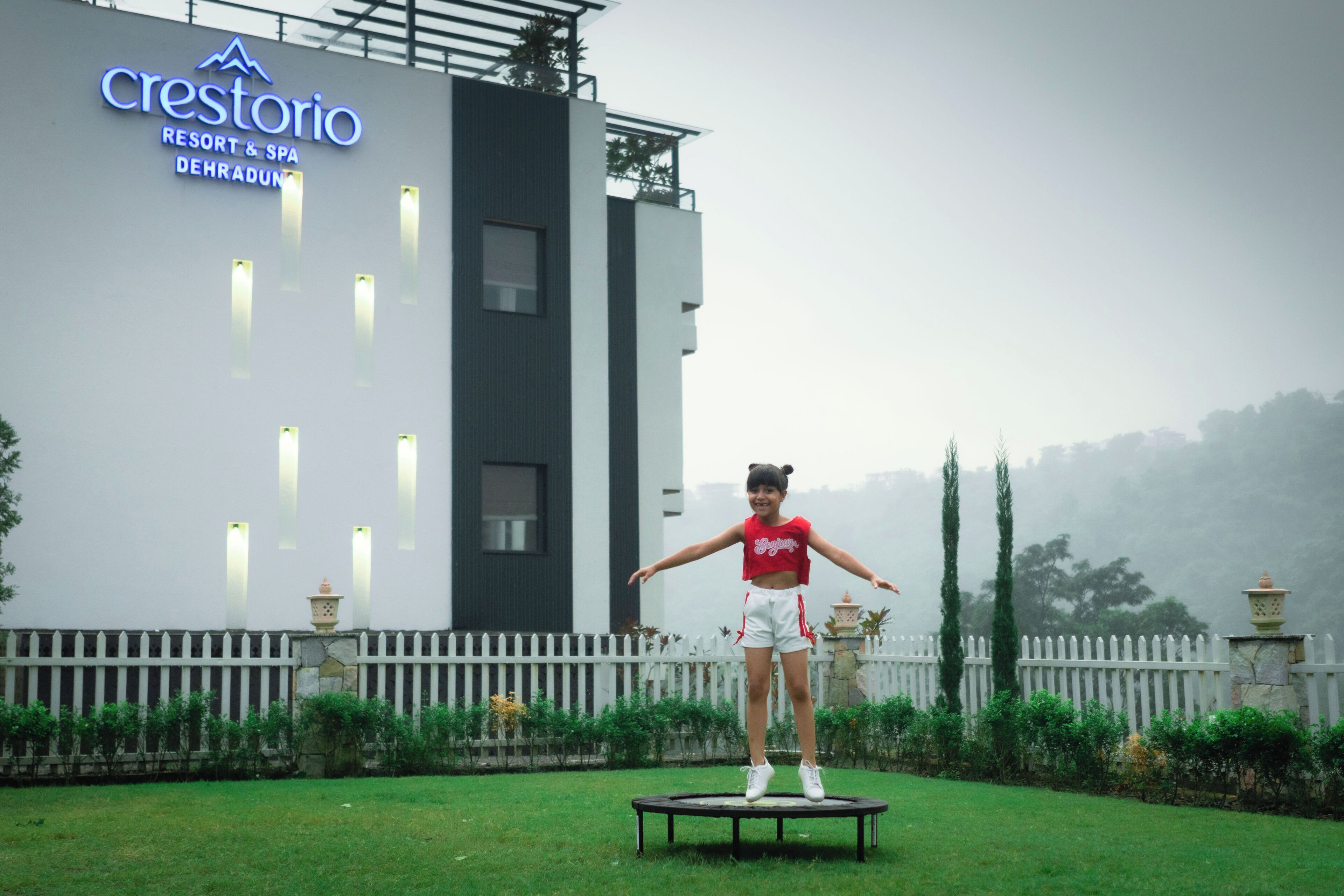 Lasten leikkialue ulkona