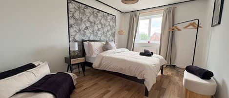 3 chambres, fer et planche Ă repasser, Wi-Fi, draps fournis