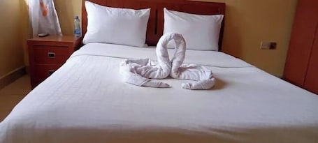 Desk, laptop workspace, free WiFi