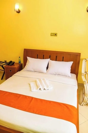 Luxury Single Room, City View | Bathroom | Shower, towels, soap, toilet paper
