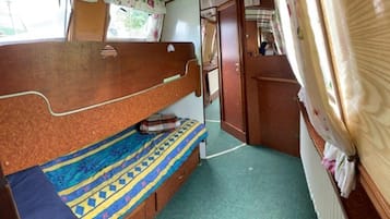 4 kamar tidur dan seprai linen