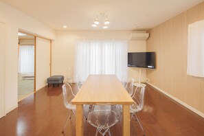 Dining - BBQ 】The ocean, mountains, and rivers are right in front of you! 8 beds, 3 futons, 4 bedrooms, 2 toilets. Beach car 1 min. (福岡県糸島市)