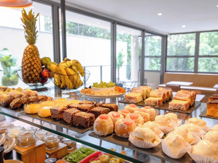 Daily buffet breakfast (BRL 70 per person)