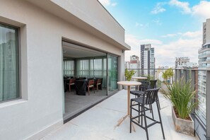 Rooftop terrace - Cozzy Premium Paulista Hotel (Sao Paulo)