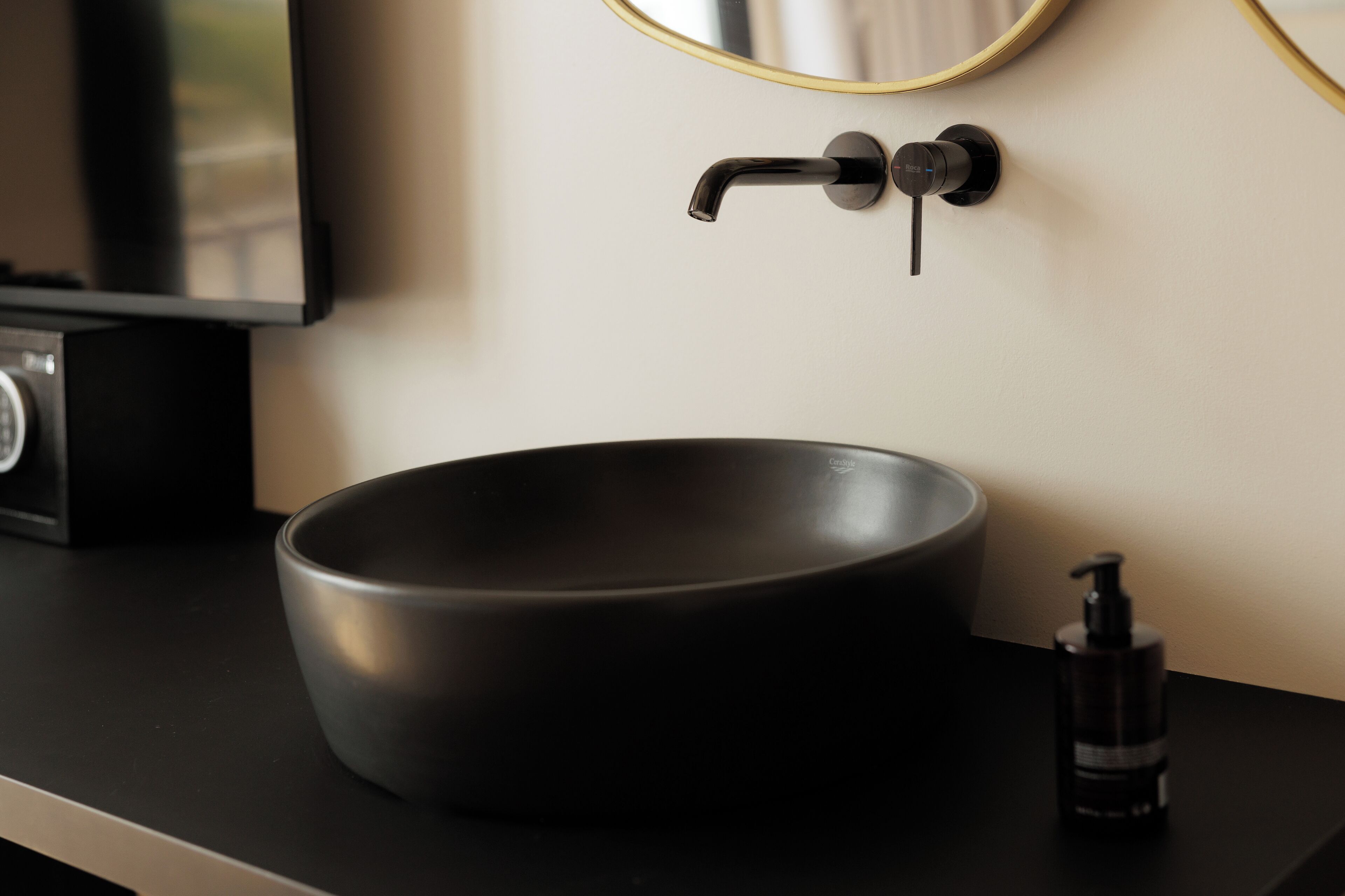 Superior Room | Minibar, laptop workspace, free WiFi, bed sheets