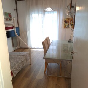 Leilighet, 3 soverom, røyk, balkong | 3 soverom