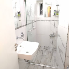 Apartamento, 3 quartos, para fumantes, sacada | Banheiro