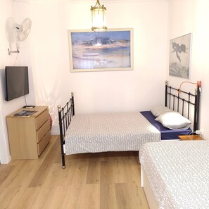 Apartment, 3 Bedrooms, Smoking, Balcony - Promenade Apartment With Sea View Yr11 (Thessaloniki)