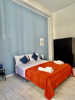 2 bedrooms, desk, free WiFi, bed sheets