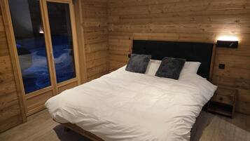 5 chambres, fer et planche Ă repasser, accĂšs Internet, draps fournis