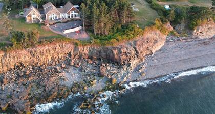 Bay of Fundy Oceanfront Retreat;
Separate work space, King, Queen rooms, 2 baths