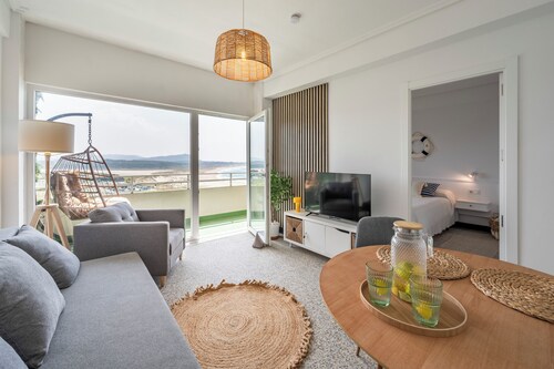 Cozy Beachfront Apartment in Valdoviño