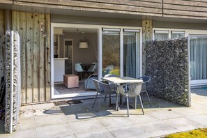 Outdoor dining - The North Cape (Hollum)