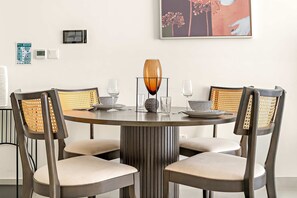 Apartment | 1 bedroom, Internet - 1BR in 1 Residence Al Wasl With Pool and gym (Dubai)