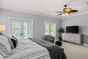 5 bedrooms, free WiFi, bed sheets