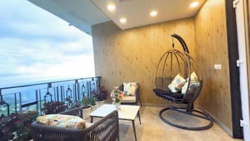 Two Bedroom Suite with Jacuzzi & Balcony | Balcony view