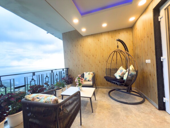 Luxe kamer, balkon, uitzicht op vallei | Uitzicht vanaf balkon