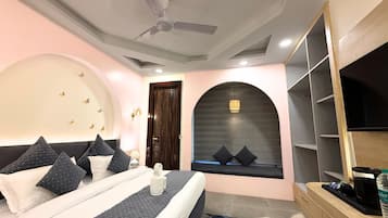 Premium Single Room, City View | Premium bedding, down duvets, memory-foam beds, free minibar items