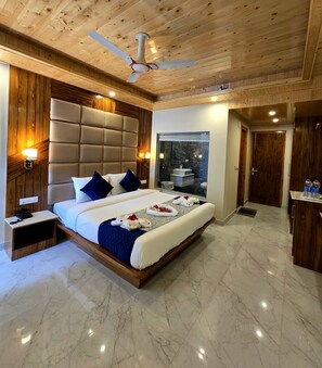 Superior-Doppelzimmer, Balkon, Bergblick