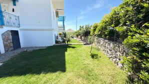 Villa, 6 Bedrooms, Smoking, Private Pool | Property grounds
