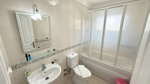 Villa, 6 habitaciones, fumadores, piscina privada | Baño