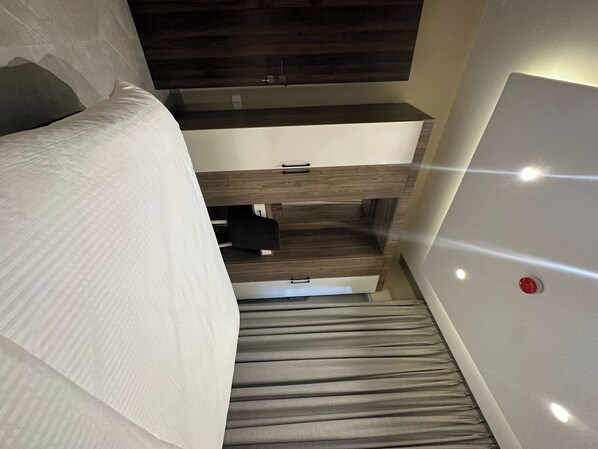 Apartment, 1 Bedroom, Accessible, Smoking | 1 bedroom