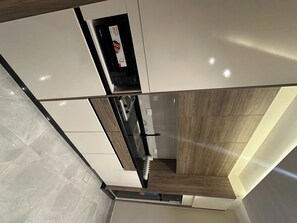 Apartment, 1 Bedroom, Accessible, Smoking | Interior