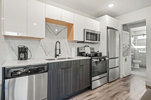Microwave, oven, stovetop, dishwasher