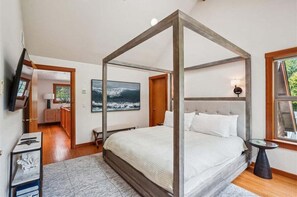3 bedrooms, desk, free WiFi, bed sheets