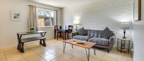 Apartment (2 Bedrooms) | Front of property