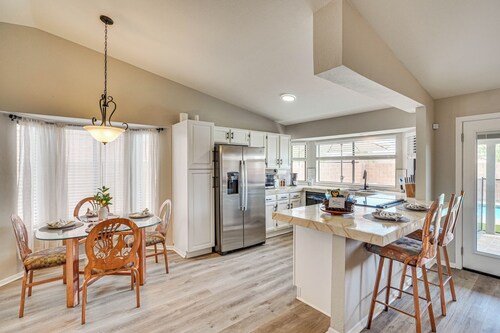 6 Mi to Dtwn: Tucson Gem w/ Outdoor Oasis!