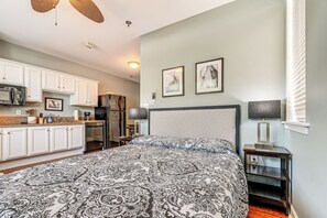 Apartment (0 Bedroom) | Interior