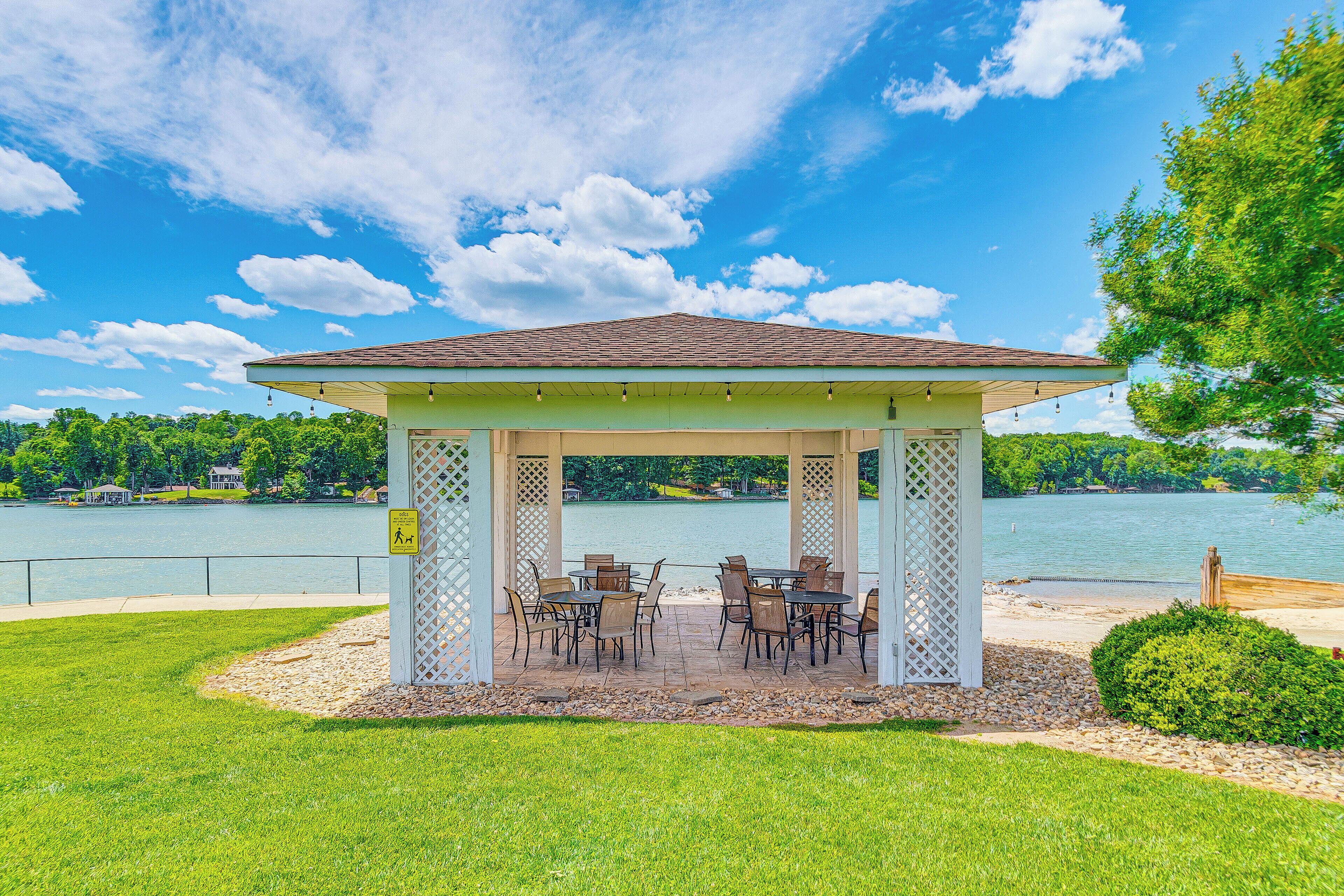 Apartment (0 Bedroom) | Interior