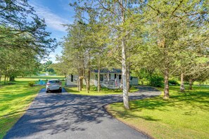 House (3 Bedrooms) | Interior - Fire Pit, Deck & Water Views: Athens Home! (Athens)